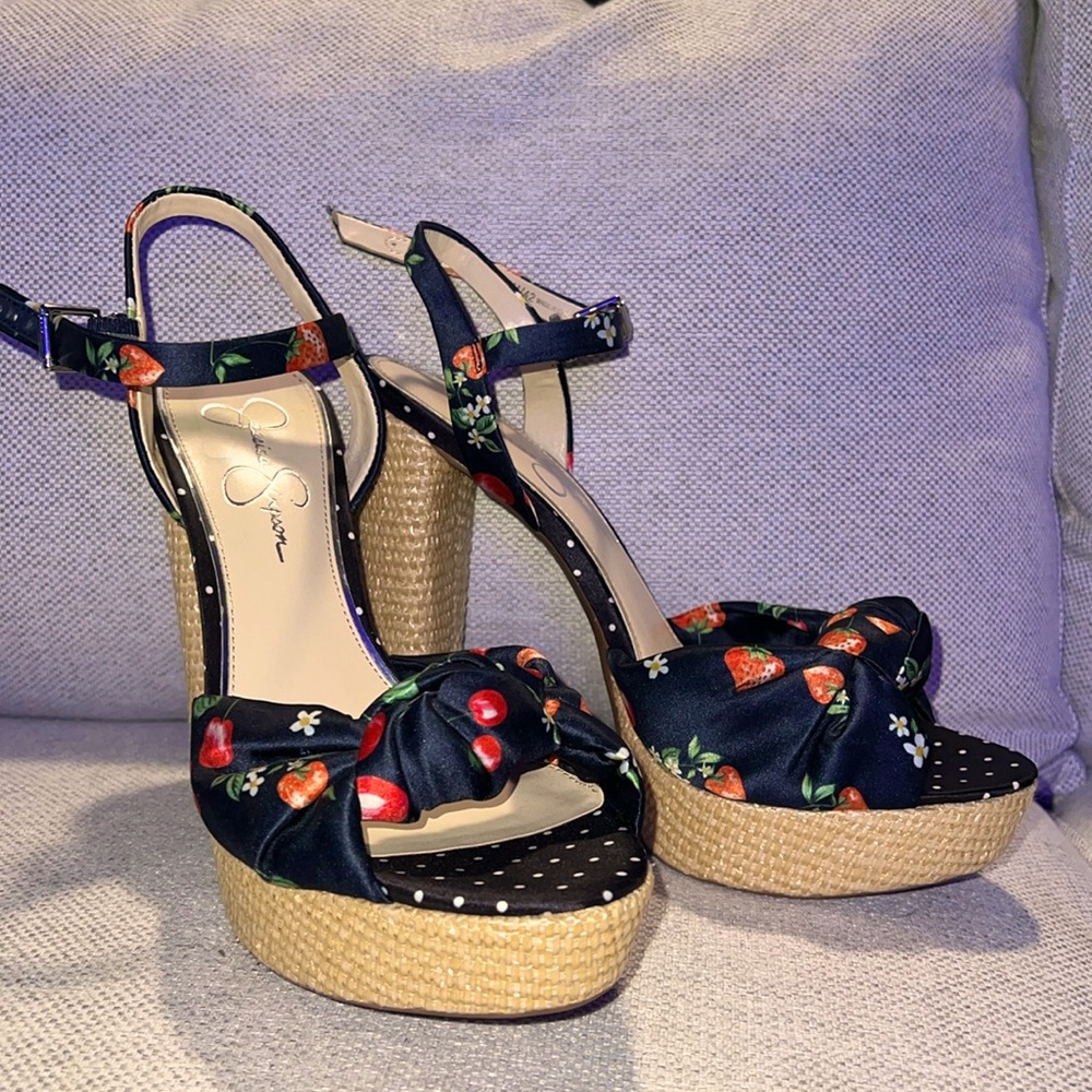 Jessica Simpson Pumps